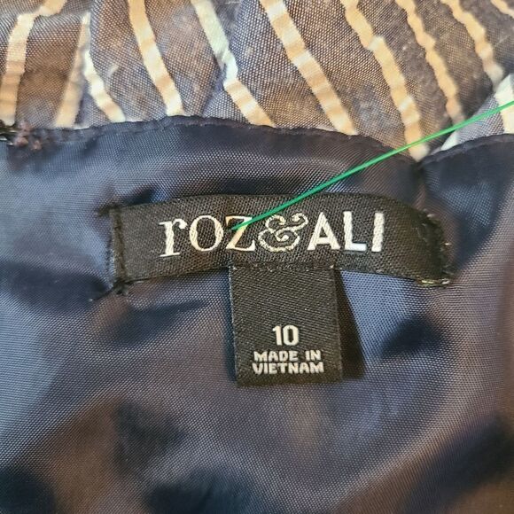 ROZ & ALI Sundress Blue and White Seersucker Sz 10 - Picture 6 of 13